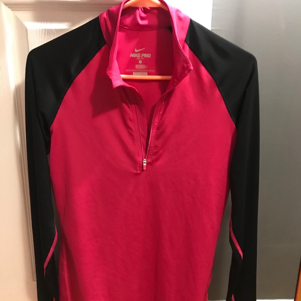 NIKE 1/4 zip Jacket black and pink